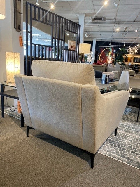 Balmoral Accent Chair In Torrey Cashmere