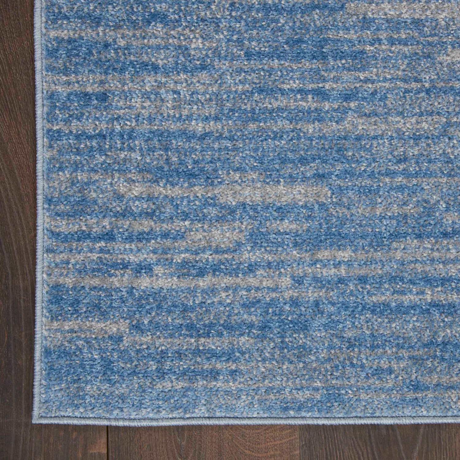 Essentials Rug Blue Grey 8 x 10 Close Up of Rug Corner & Edges