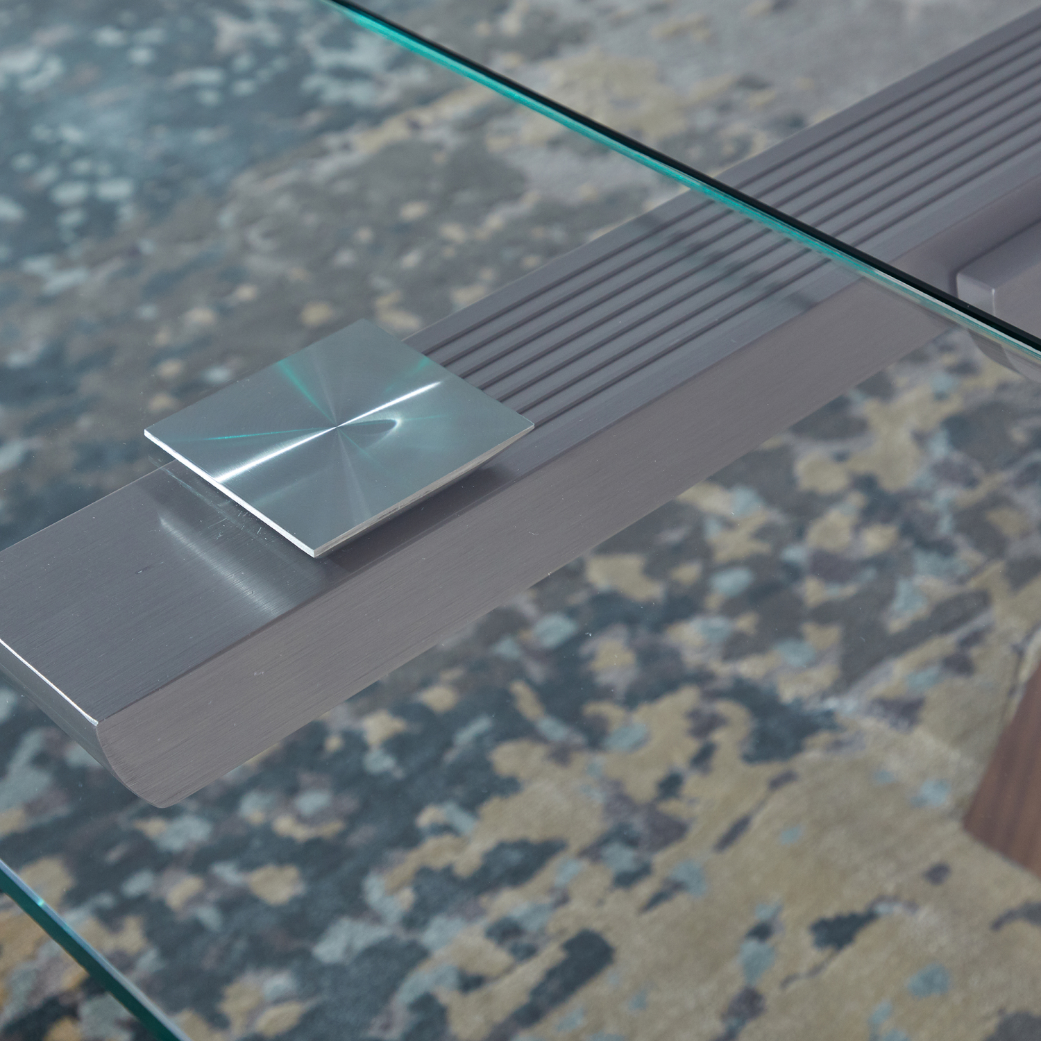 Hyper Dining Table Close Up of Glass and Base Details