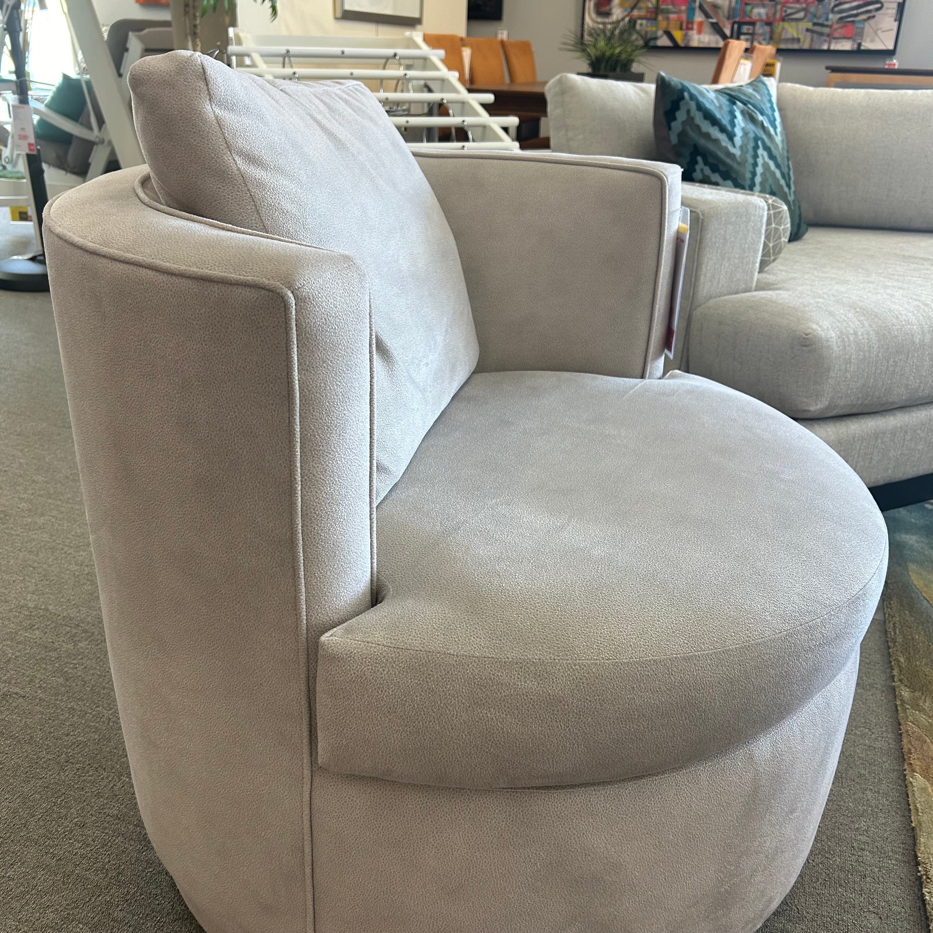 Kyle Swivel Chair