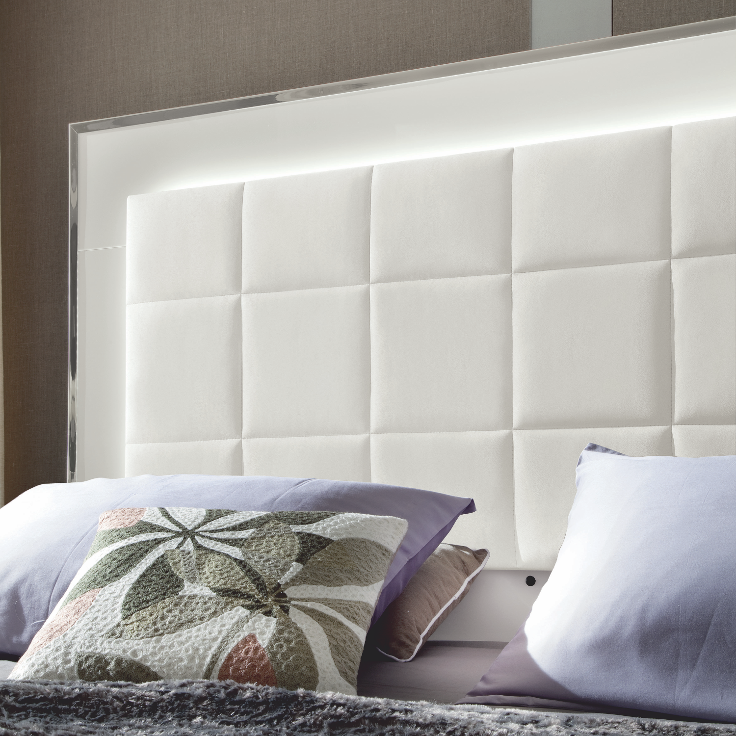 Imperia Bed Close Up of Headboard