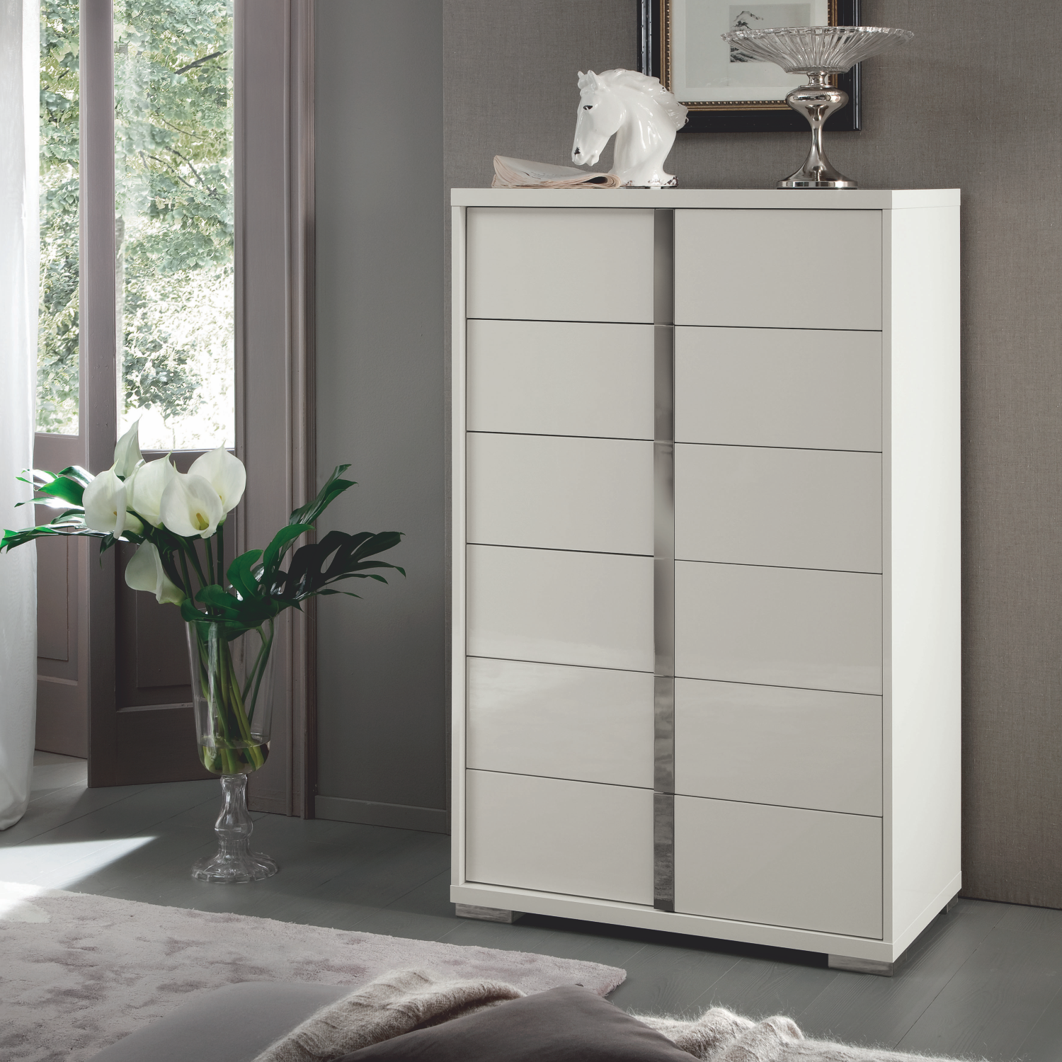 Imperia Chest Lifestyle Image