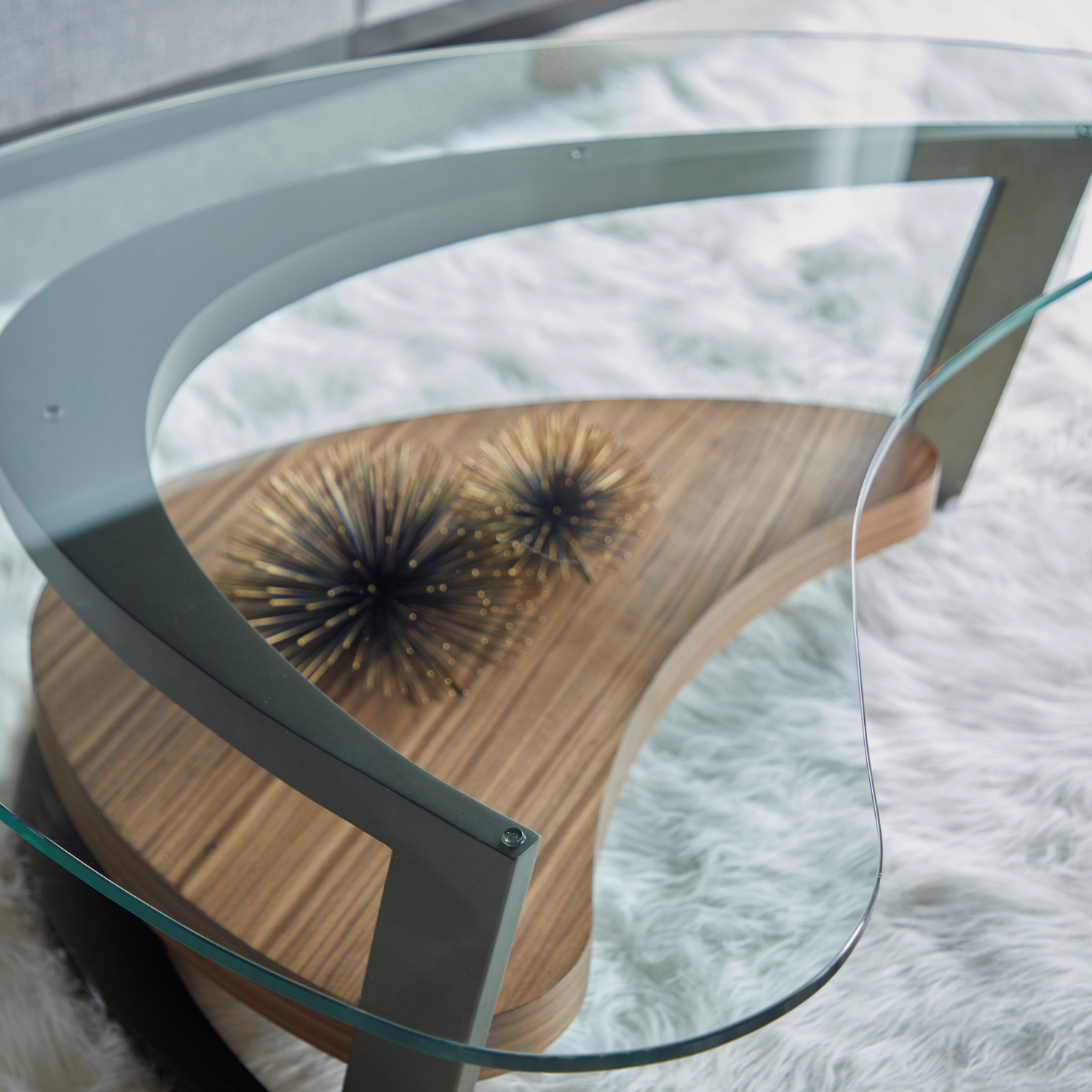 Maui Coffee Table Close Up of Curved Glass
