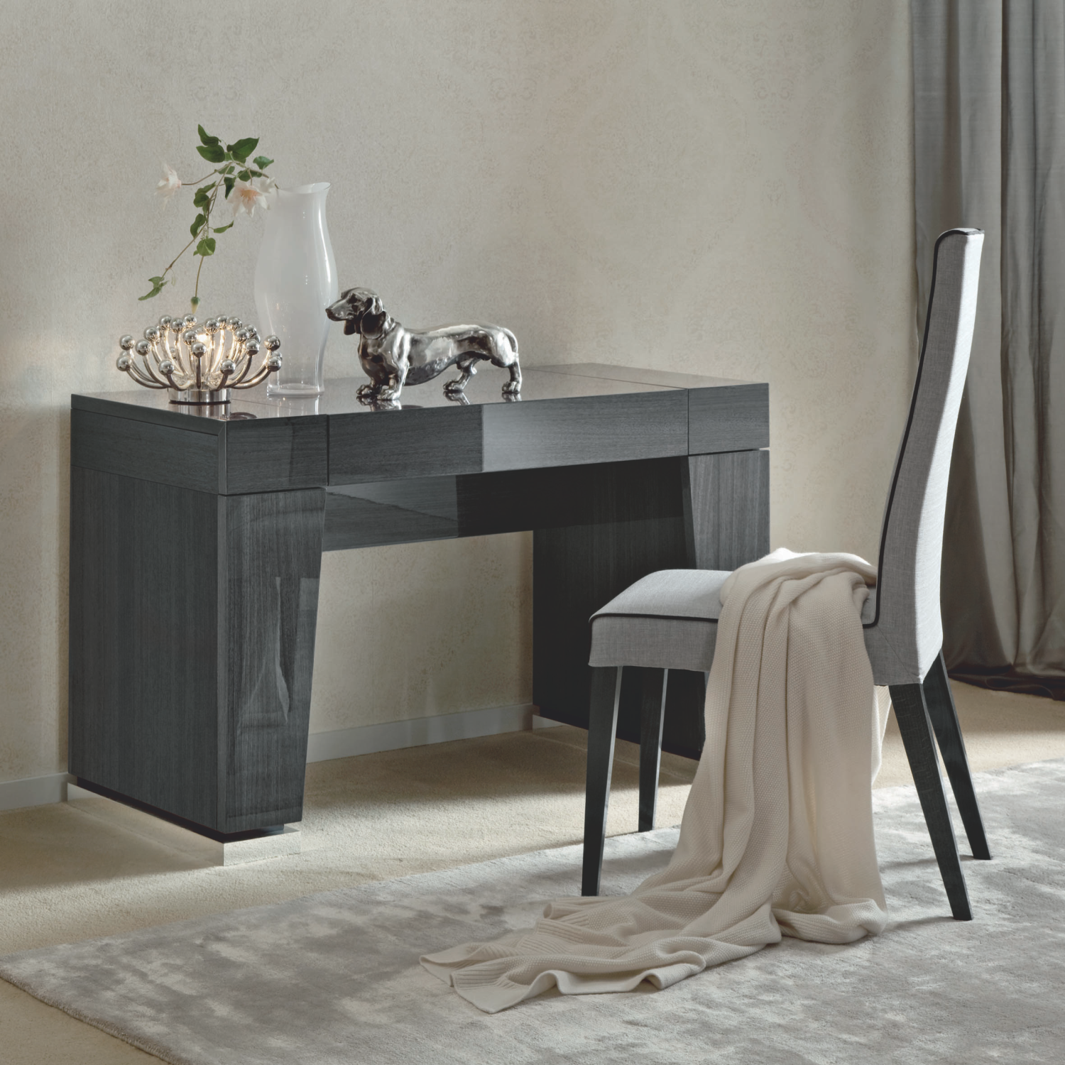 Montecarlo Vanity Lifestyle Image