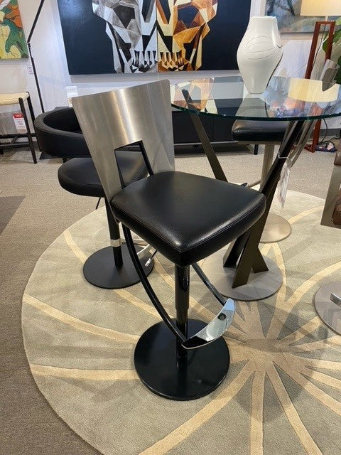Regal Hydraulic Barstool in Onyx