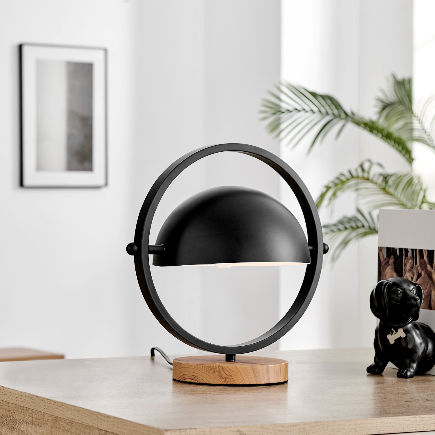 Wanda Desk Lamp Lifestyle Phot