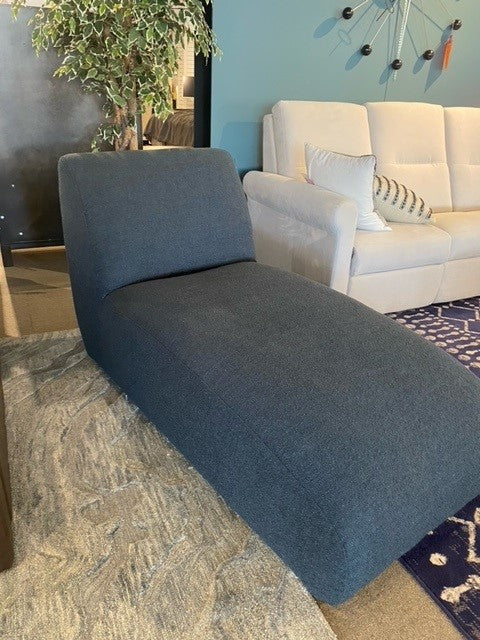 Myles Chaise lounge in Panko Marine