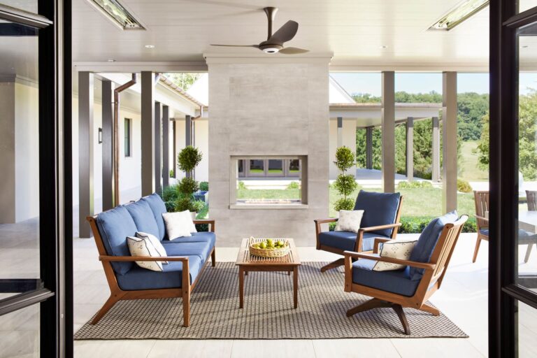 Sky Swivel Outdoor Rocking Chair