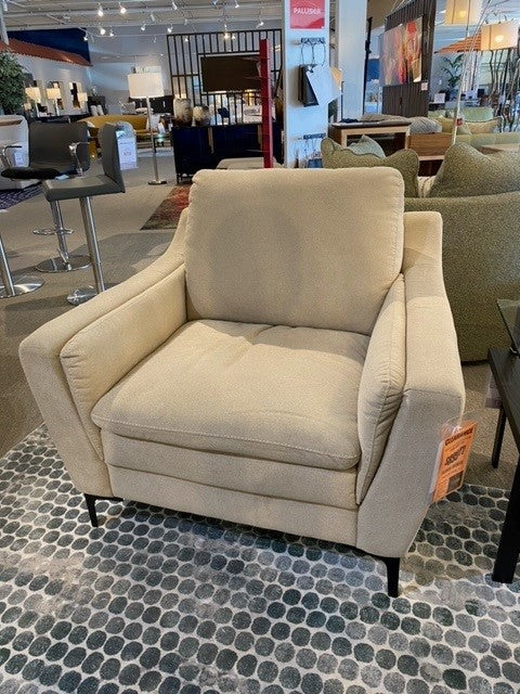 Balmoral Accent Chair In Torrey Cashmere