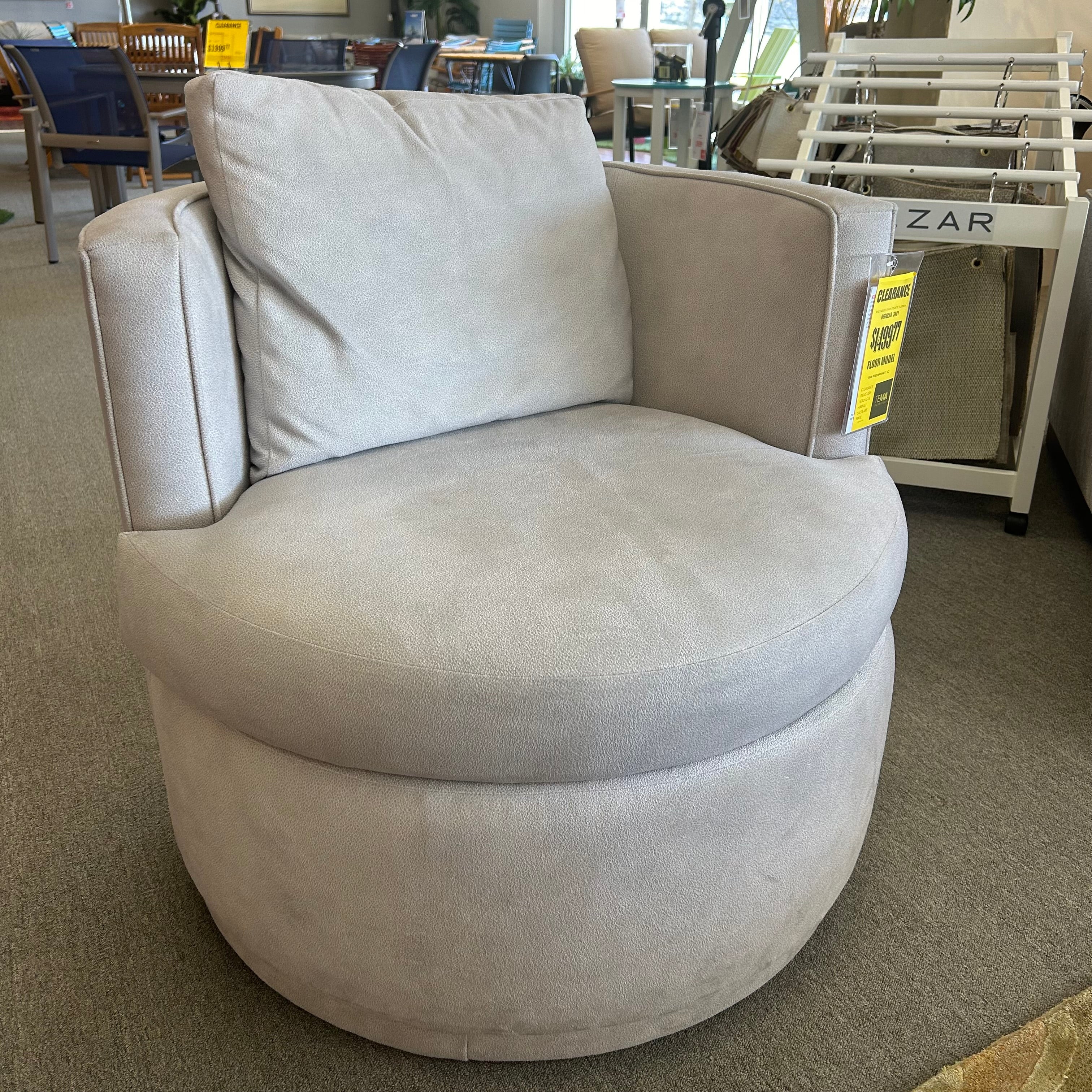 Kyle Swivel Chair