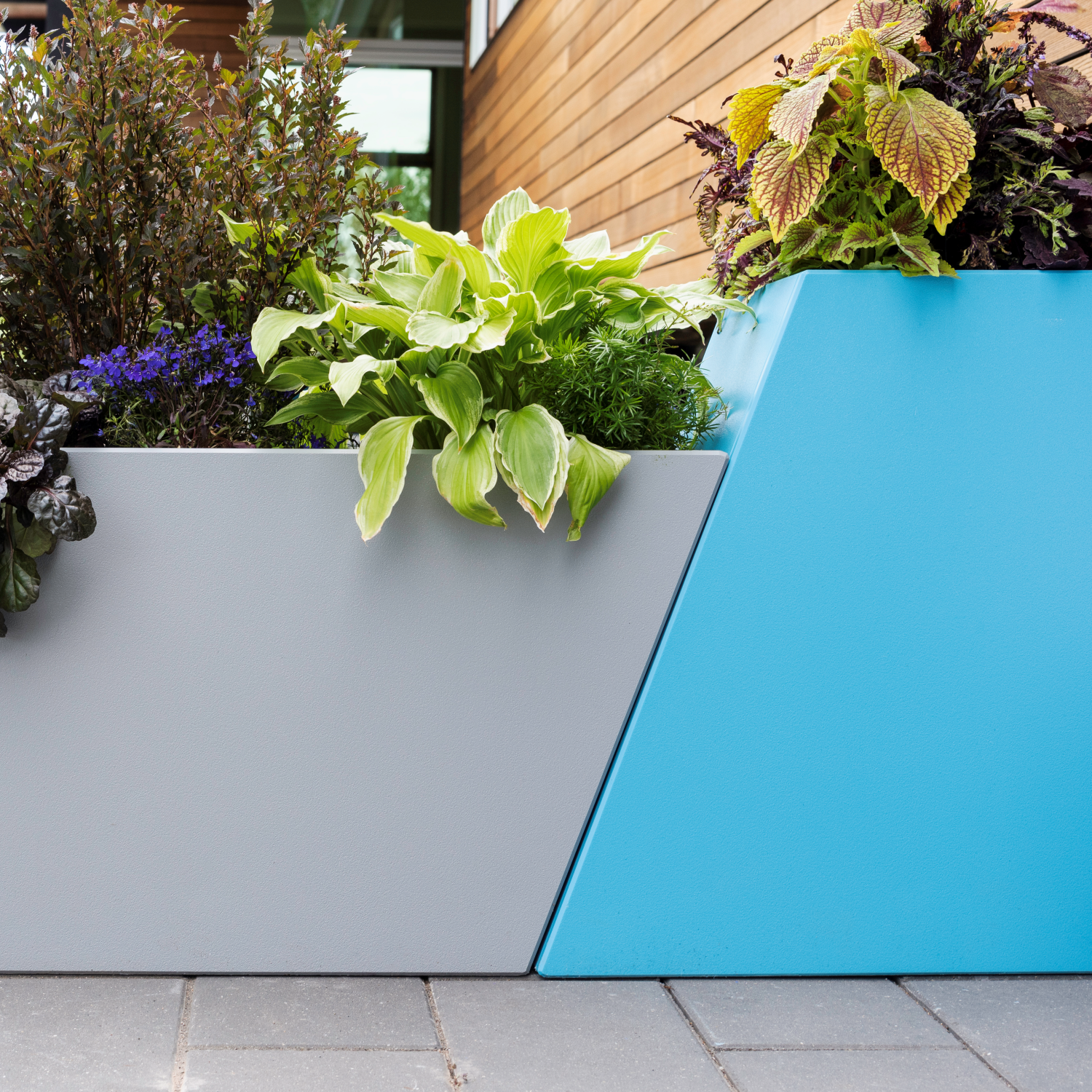 Tessellate 24 Slope Planter Lifestyle Image