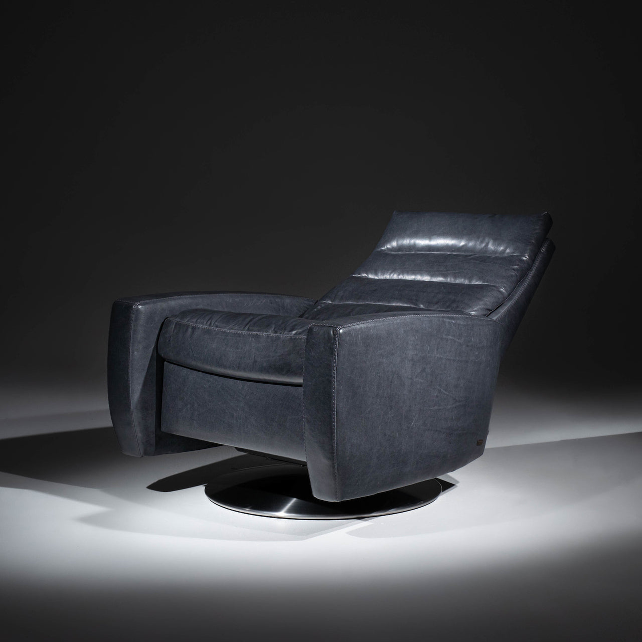 Cirrus XL Solace Recliner in Heritage Smoke Leather